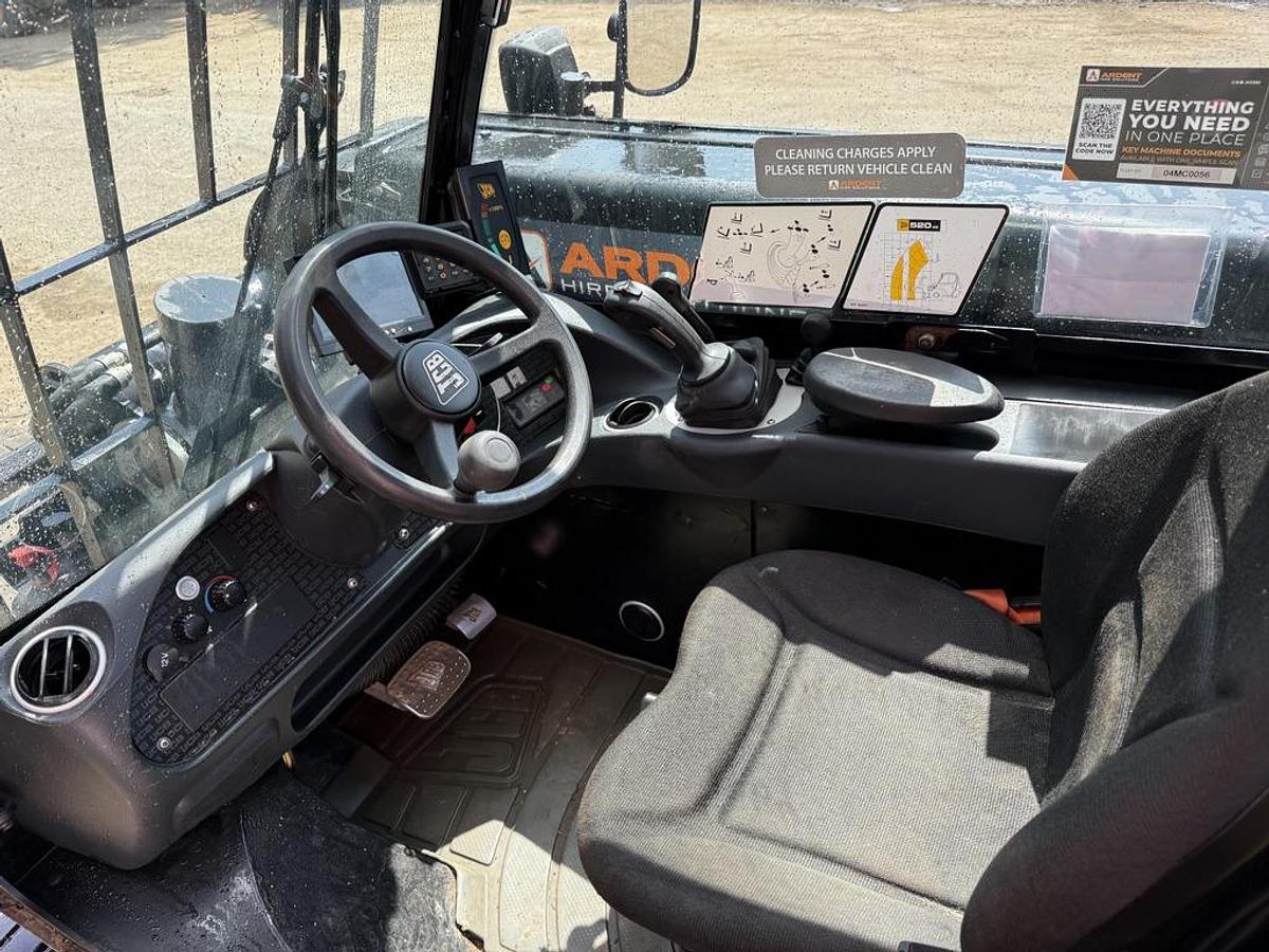 Used JCB 520-40 2t 4m Telehandler