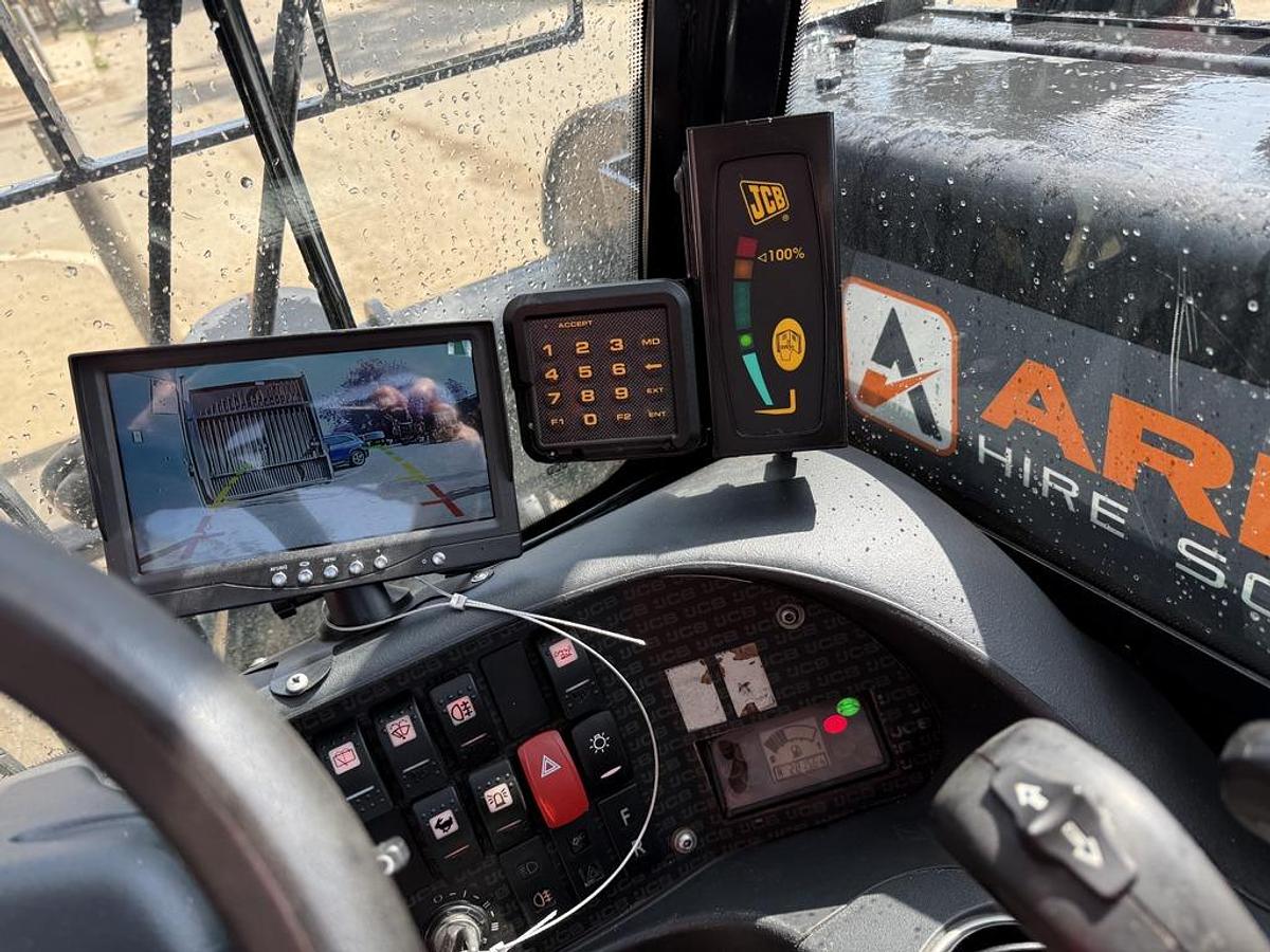 Used JCB 520-40 2t 4m Telehandler