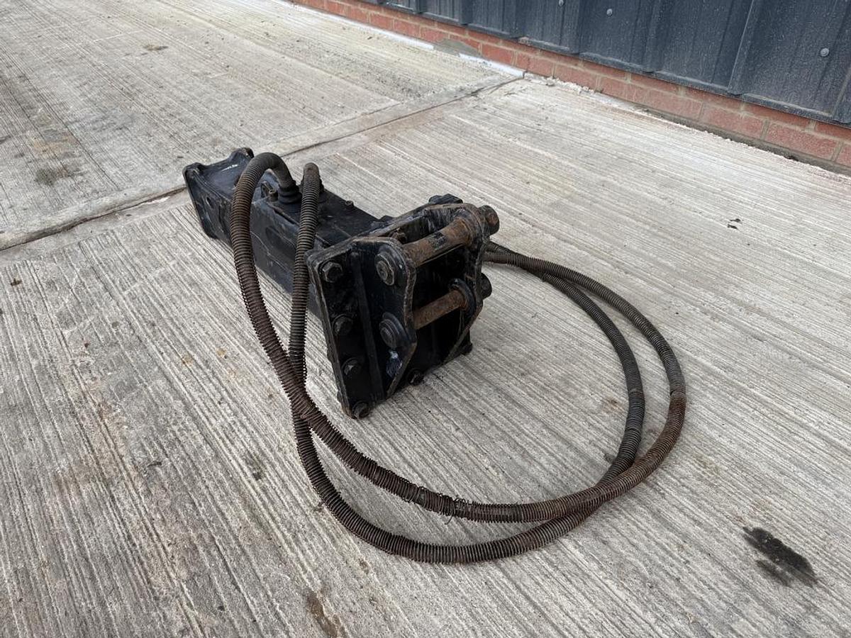 Used OKB 150 1,0 - 3,5 t Hydraulic Breaker