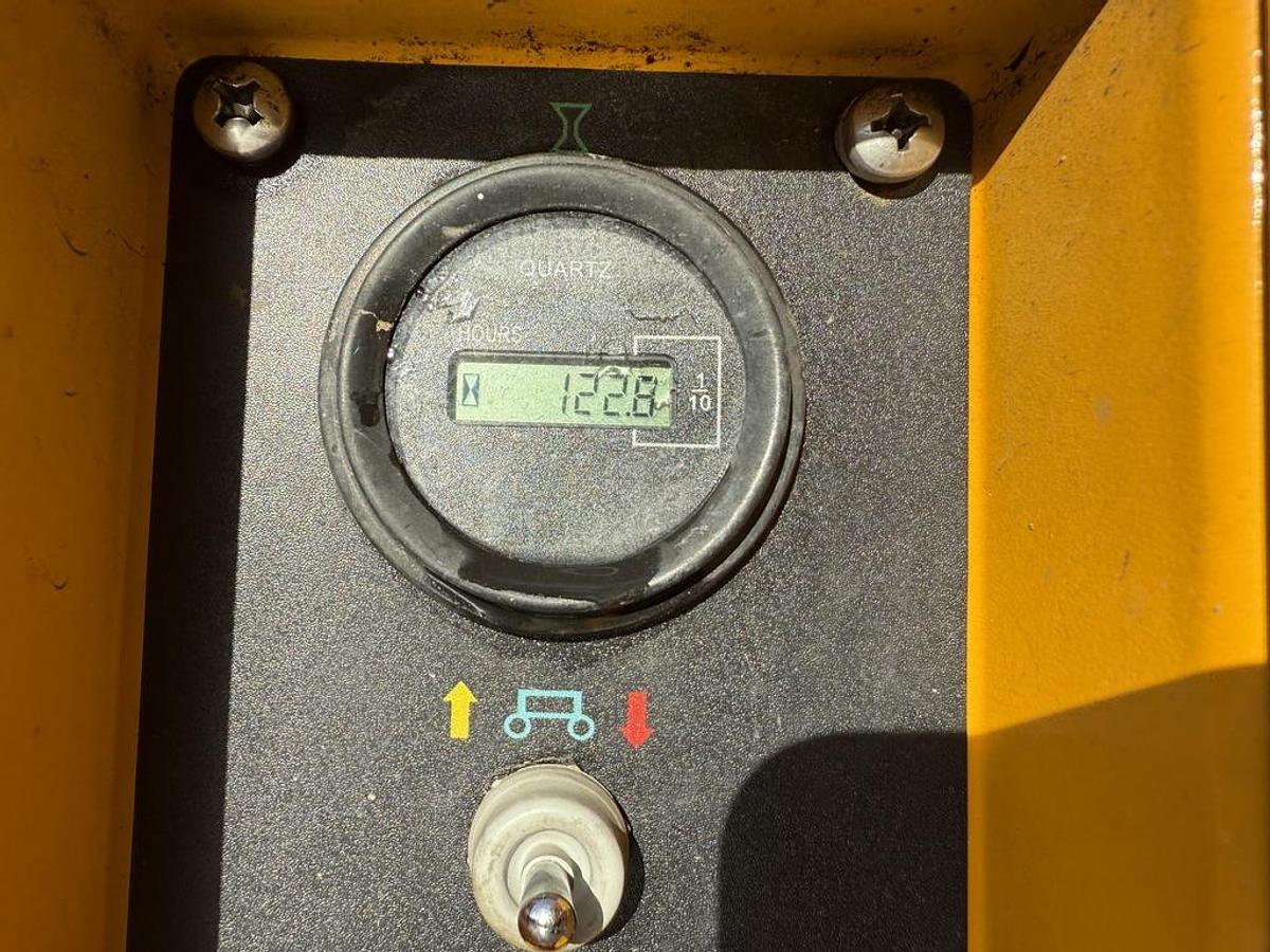 Used JCB S2632E 10m Electric Scissor Lift