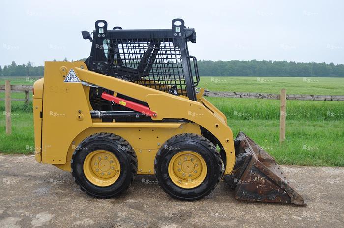 Used CATERPILLAR 216 B3
