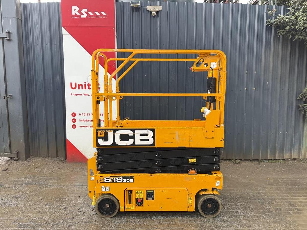 Used JCB S1930E 8m Electric Scissor Lift