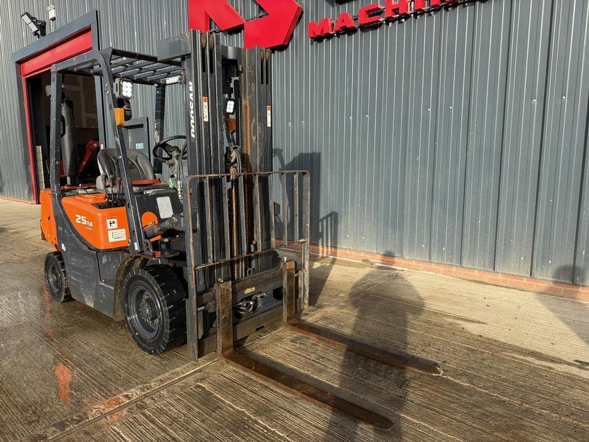 Used Doosan D25 GP 2.5t Diesel Forklift