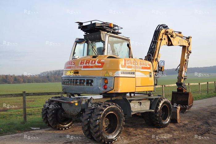 Used LIEBHERR A311 LITRONIC