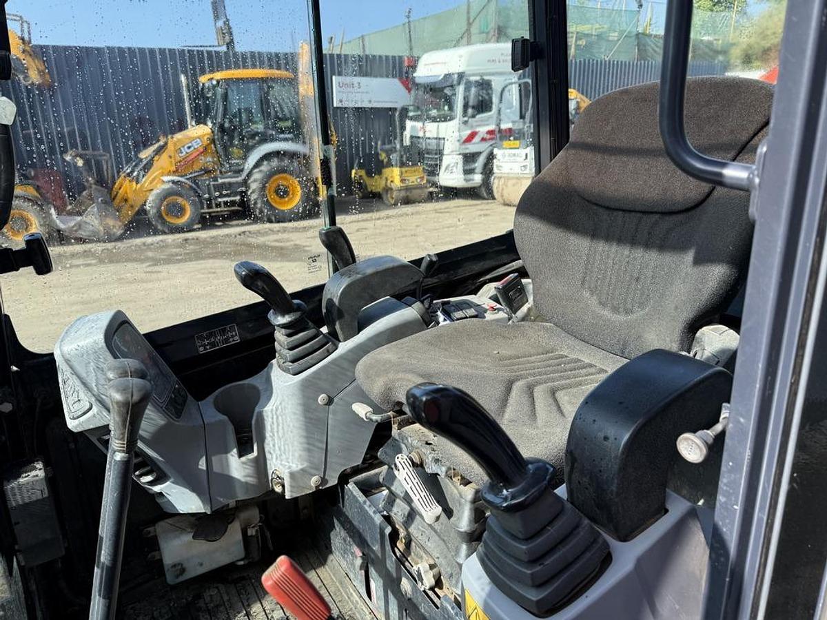 Used Kubota KX027-4 2.7t Mini Excavator