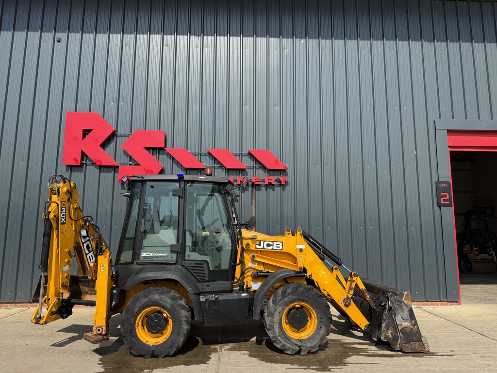 Used JCB 3CX Compact Backhoe Loader