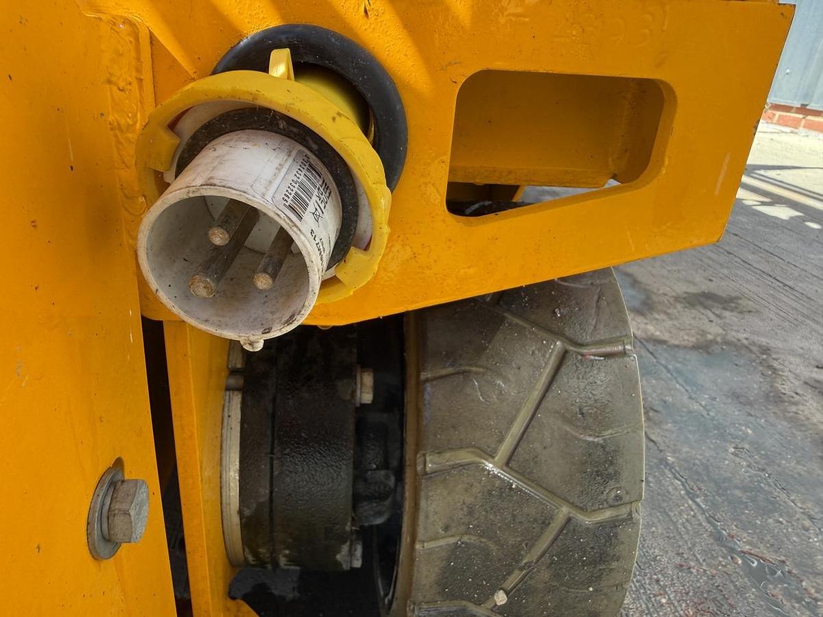 Used 2022 JCB S1930E