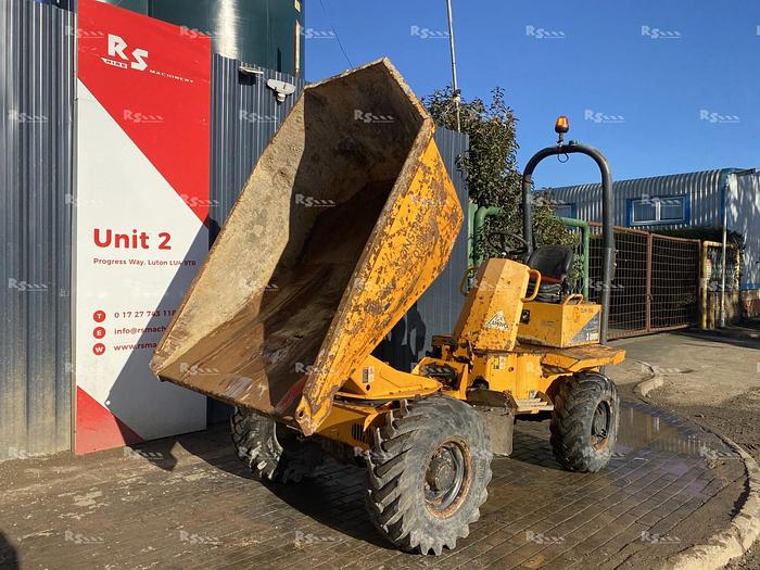 Used THWAITES 3 TONNE SWIVEL