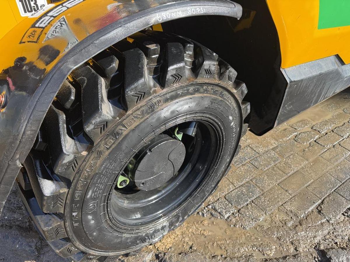 Used JCB 525-60 2.5t 6m Telehandler