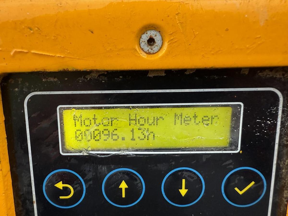 Used JCB S1930E 8m Electric Scissor Lift