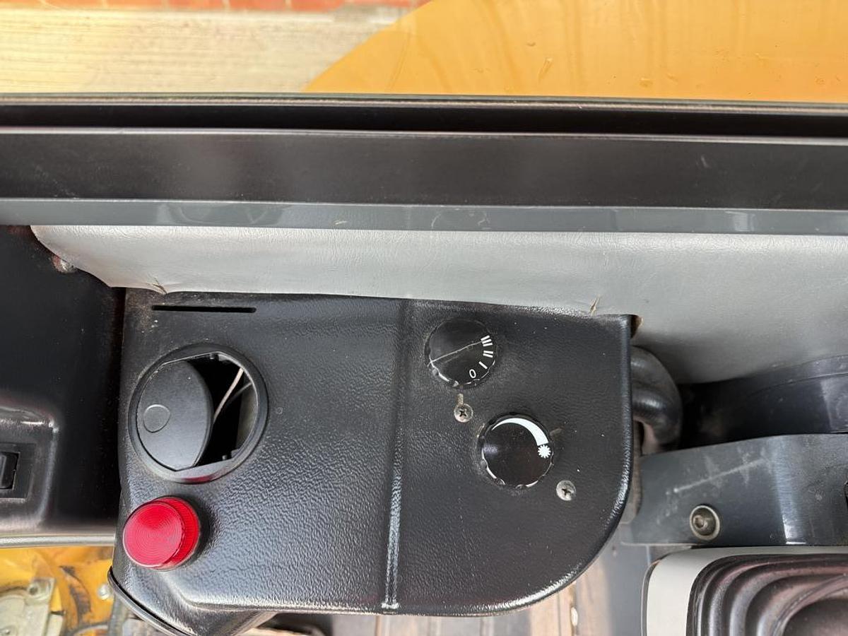 Used Komatsu PC26 MR-3 2.7t Mini Excavator