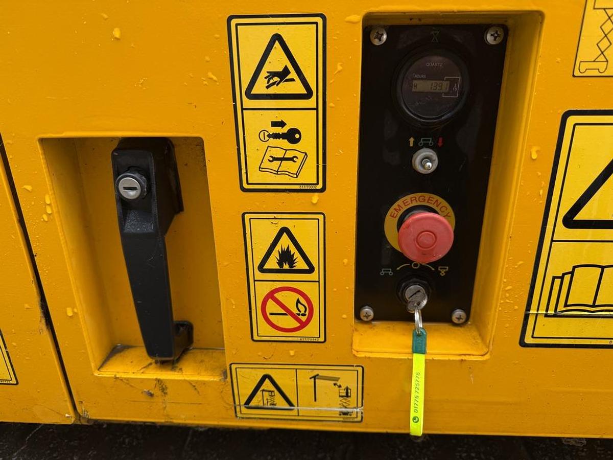 Used JCB S3246E 12m Electric Scissor Lift