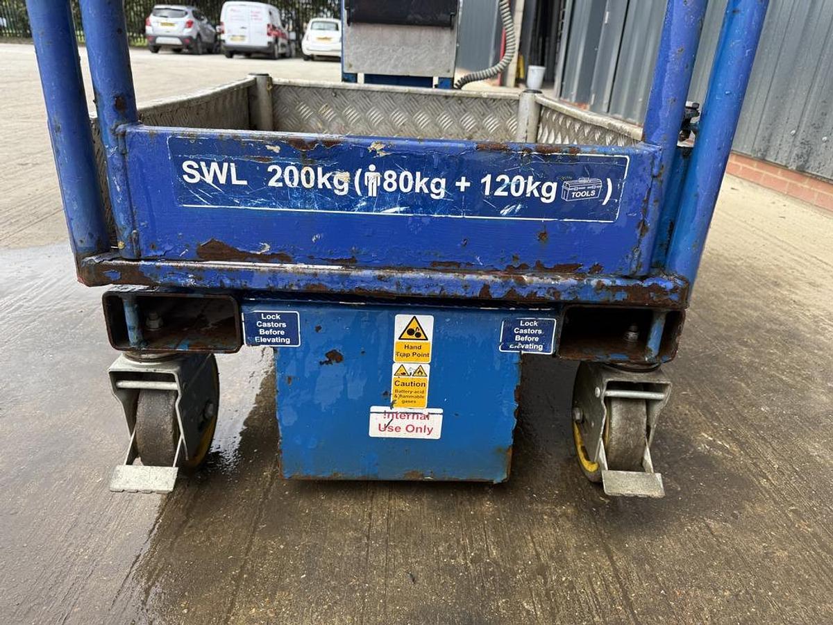 Used Power Towers Nano Push Around Lift