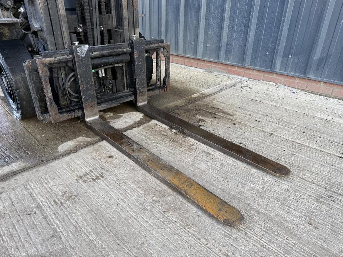 Used Toyota Tonero 2.5t LPG Forklift