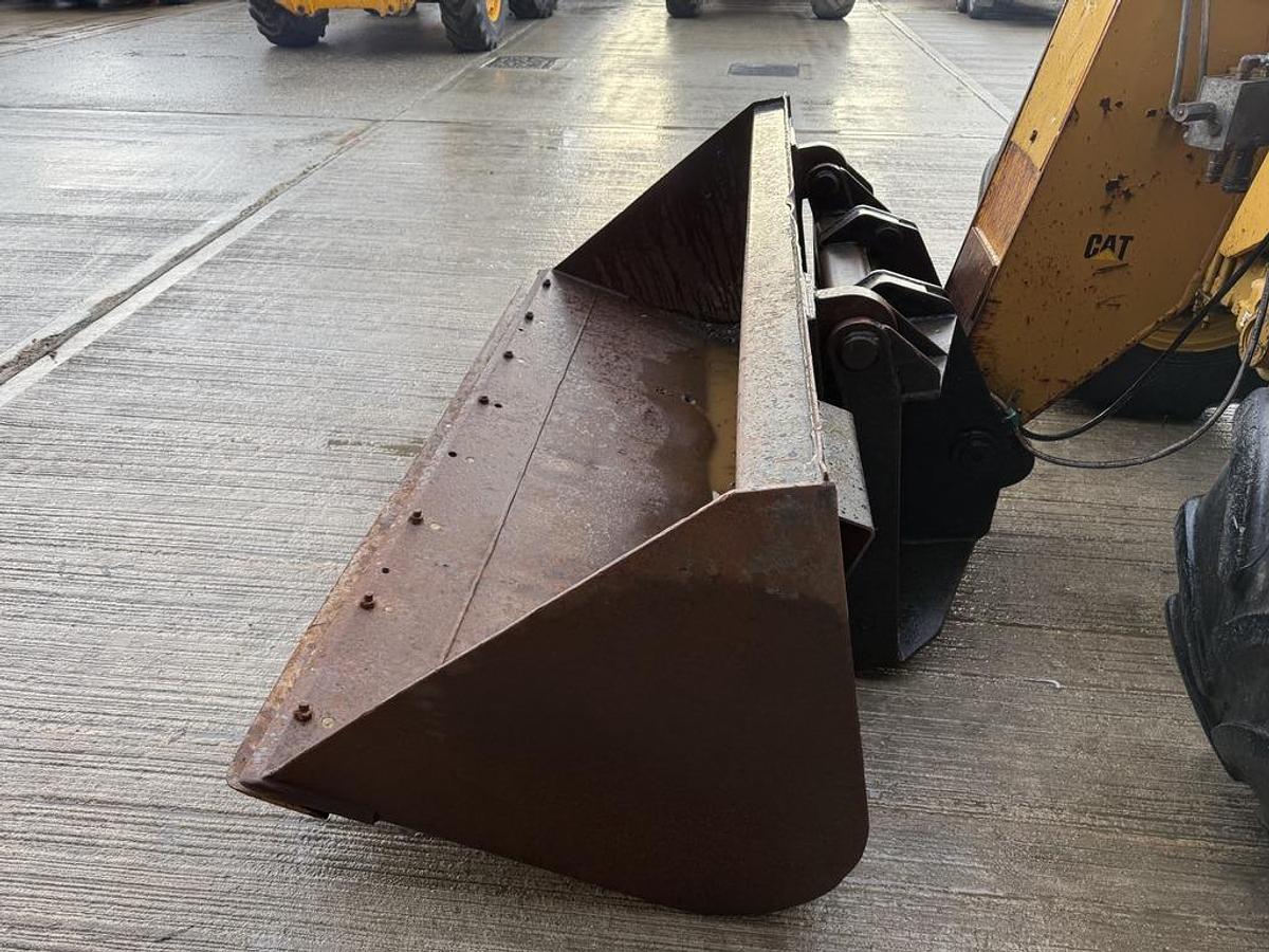 Used Caterpillar TH62 7m Telehandler