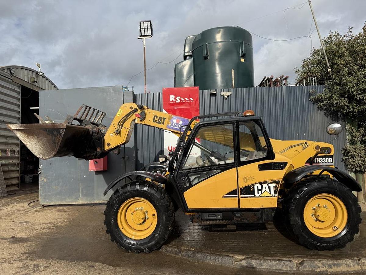 Used Caterpillar TH330B 7m Telehandler