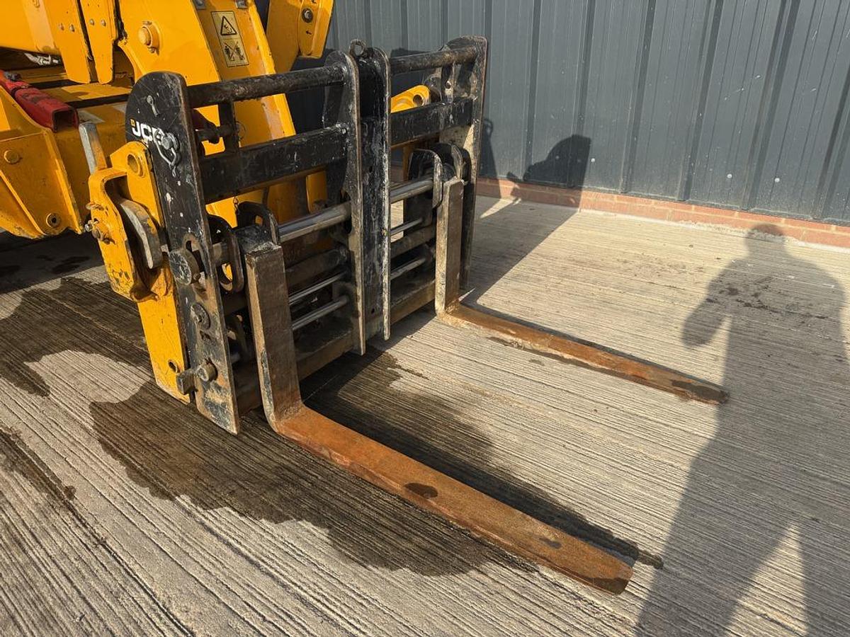 Used JCB 540-140 14m Telehandler