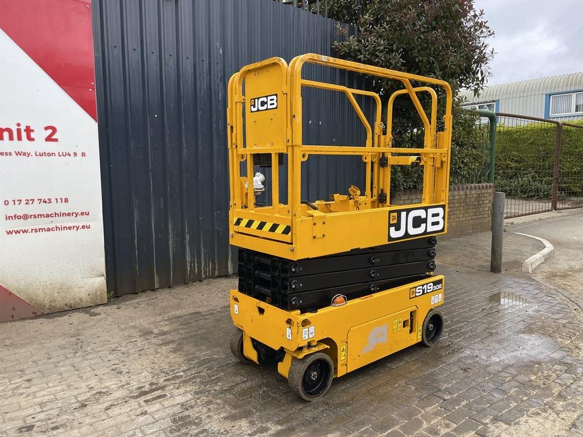 Used JCB S1930E 8m Electric Scissor Lift