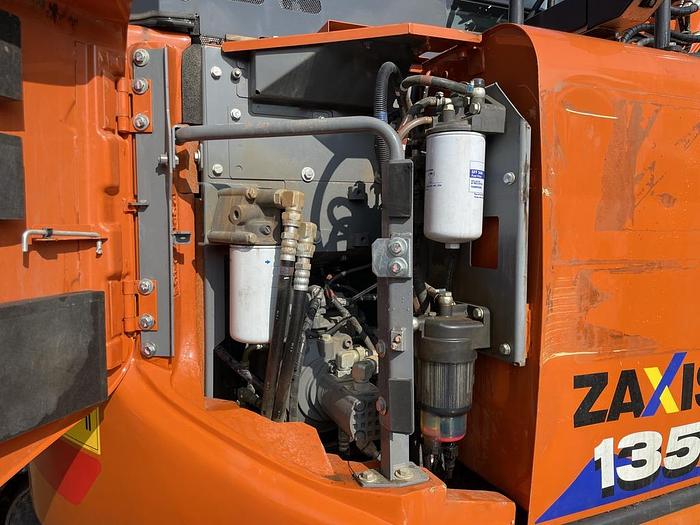 Used HITACHI ZX135 USBL-6