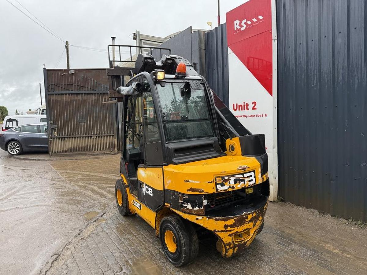 Used JCB TLT30D Teletruk 3t 4m Telehandler