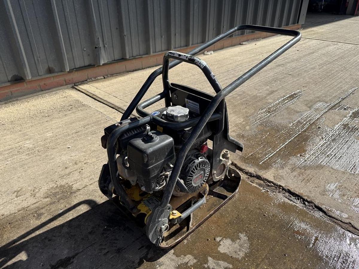 Used Bomag BP 10/35 65kg Plate Compactor