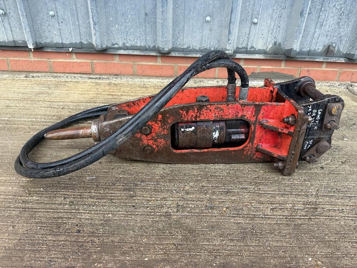 Used Sandvik BR222 1,2 - 2,4 t Hydraulic Breaker