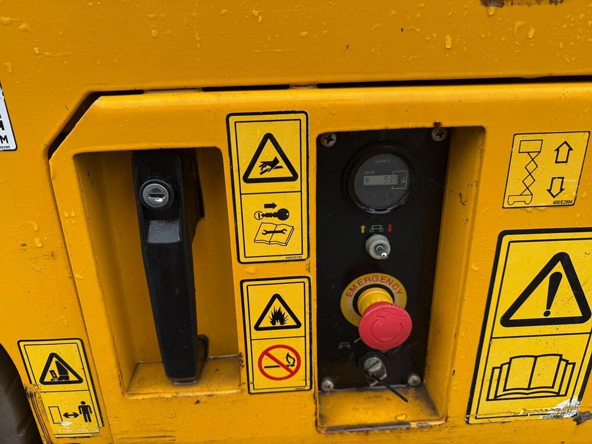 Used JCB S1930E 8m Electric Scissor Lift