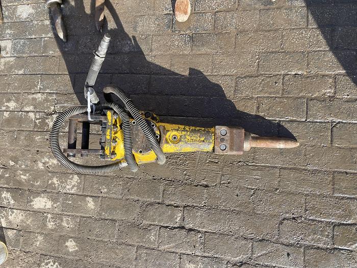 Used ATLAS COPCO SB102