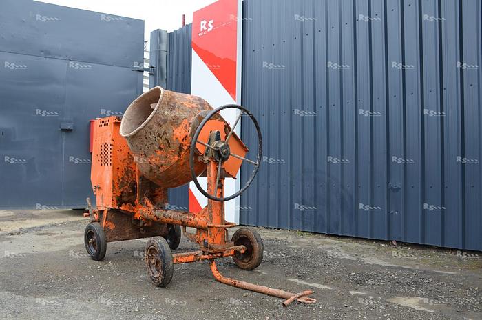 Used BELLE PM20 Concrete Mixer