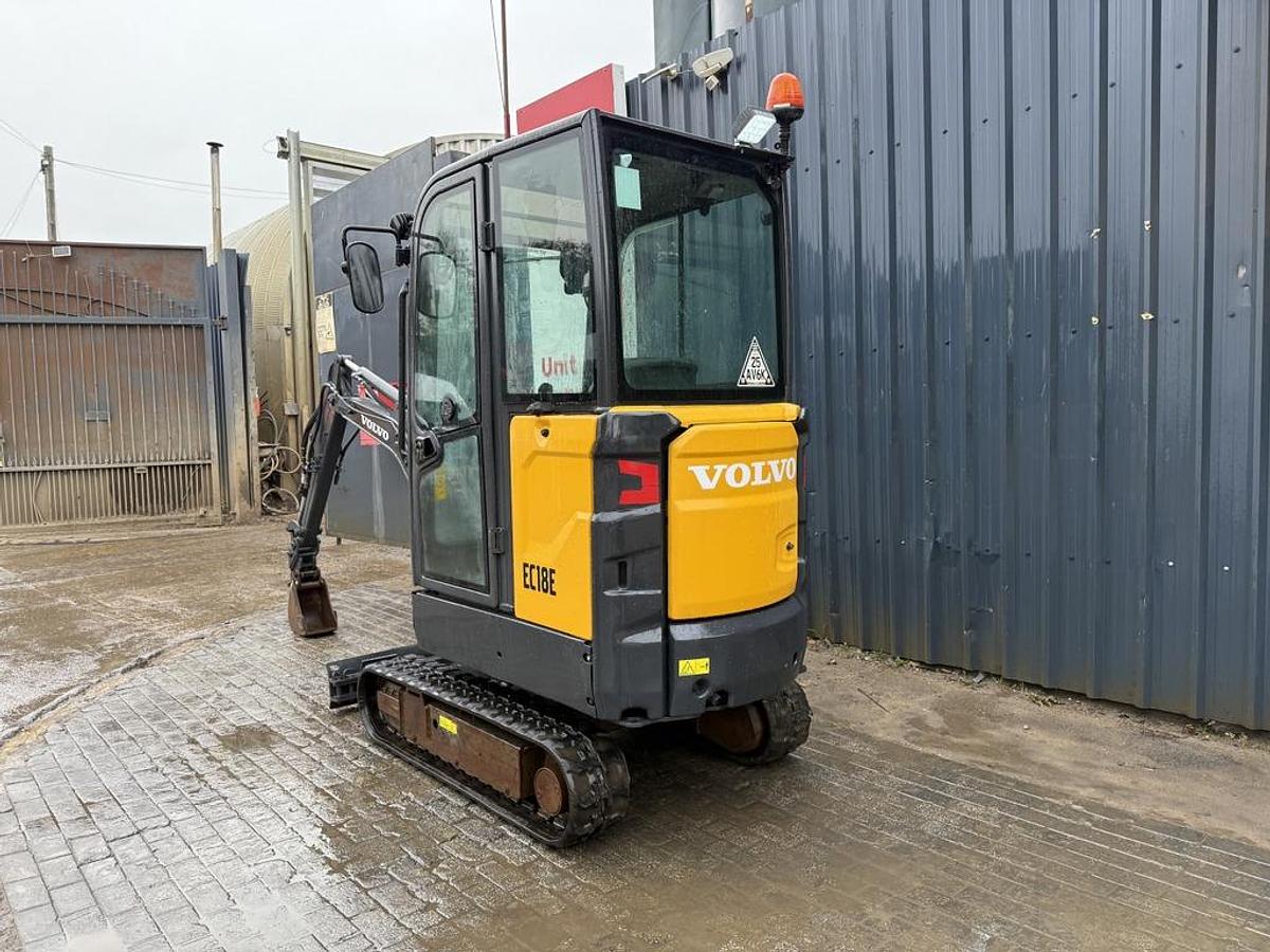 Used VOLVO EC18E