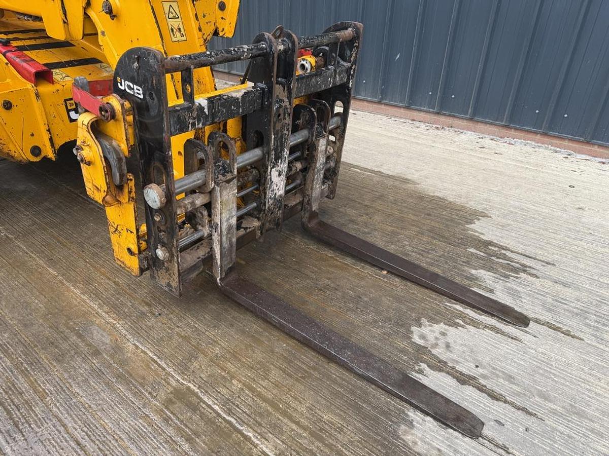 Used JCB 540-140 14m Telehandler