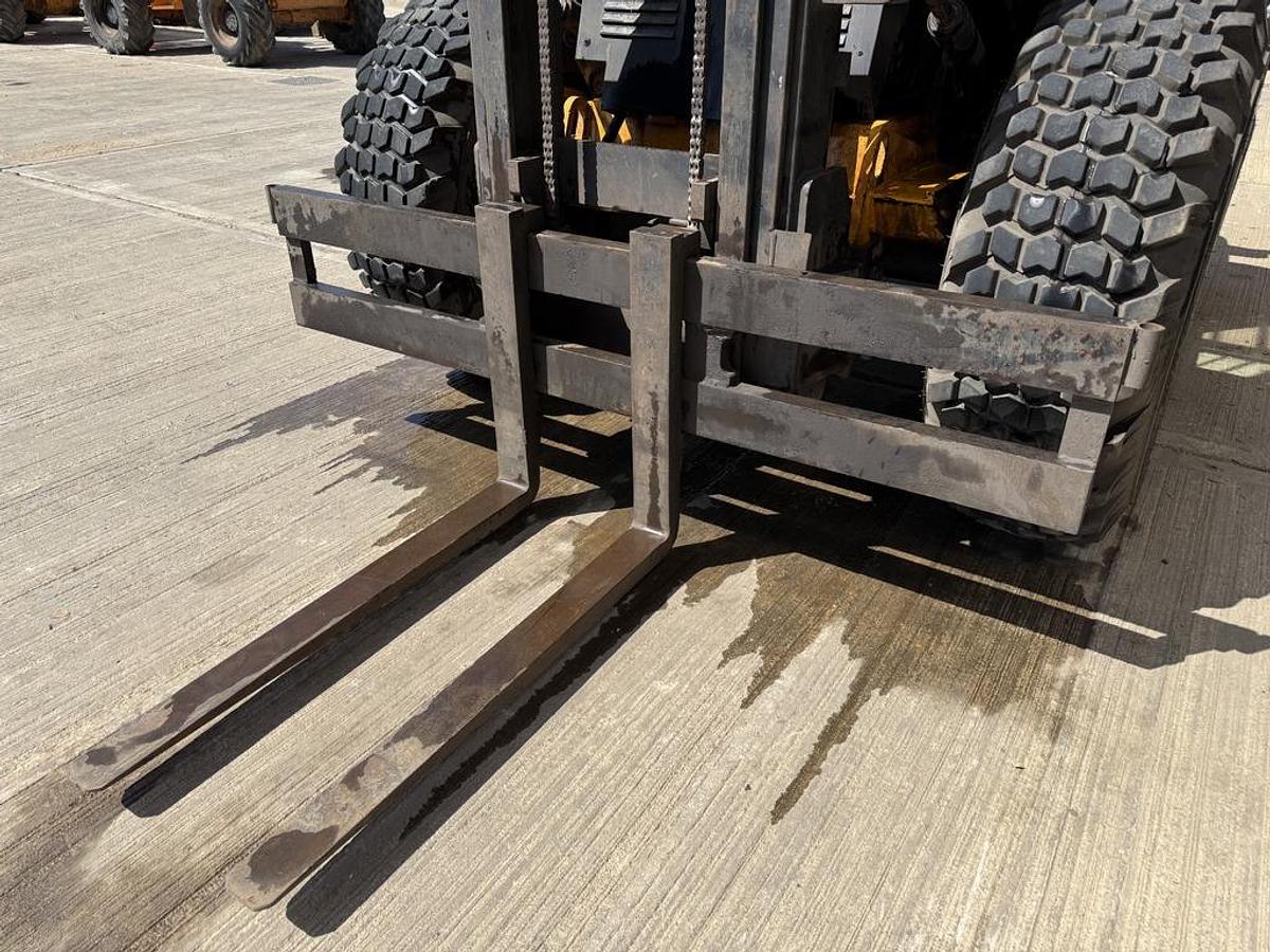 Used JCB 926 2.6t Rough Terrain Forklift