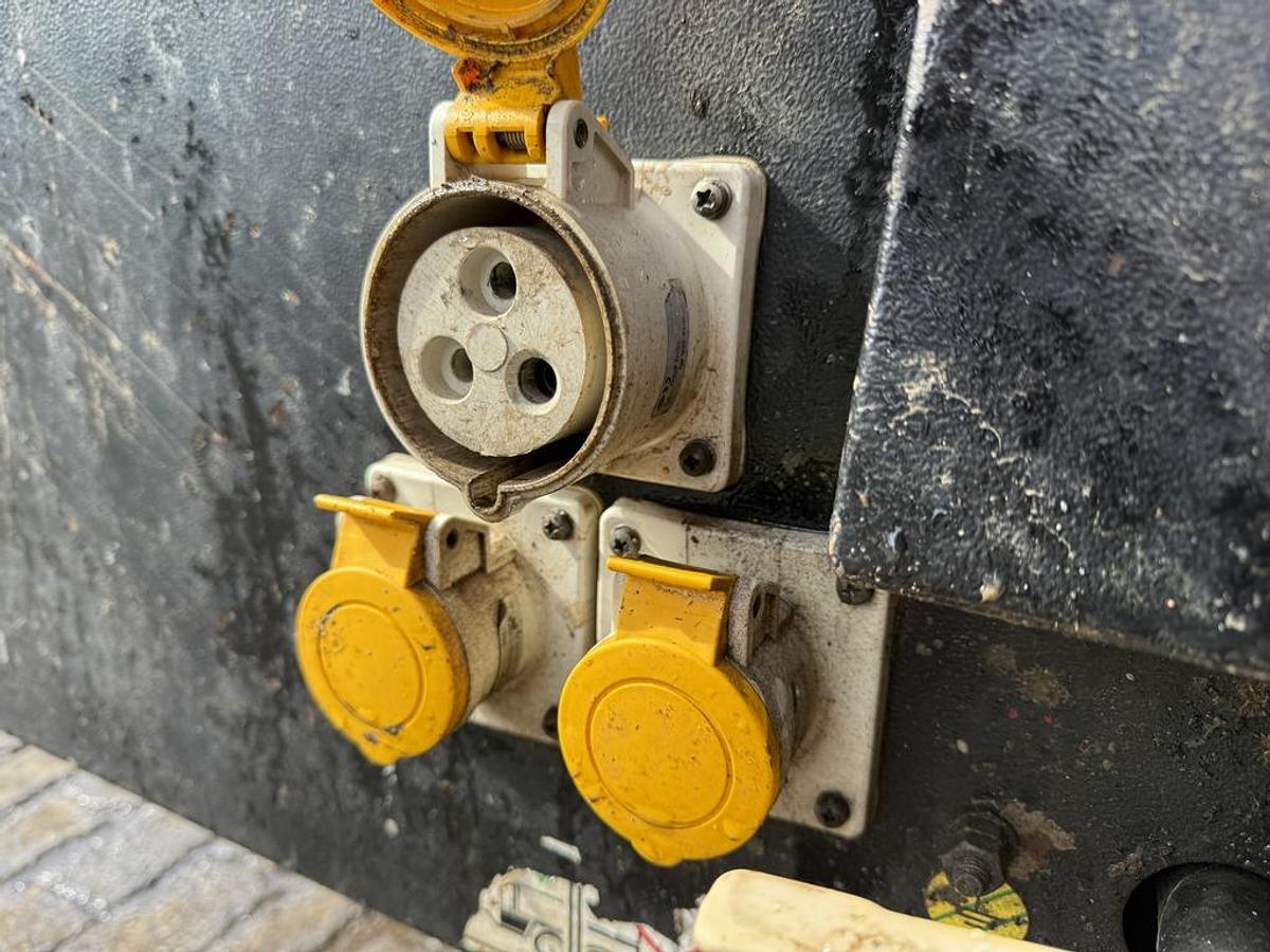 Used Doosan 7/26E 2.5 m3/min Compressor