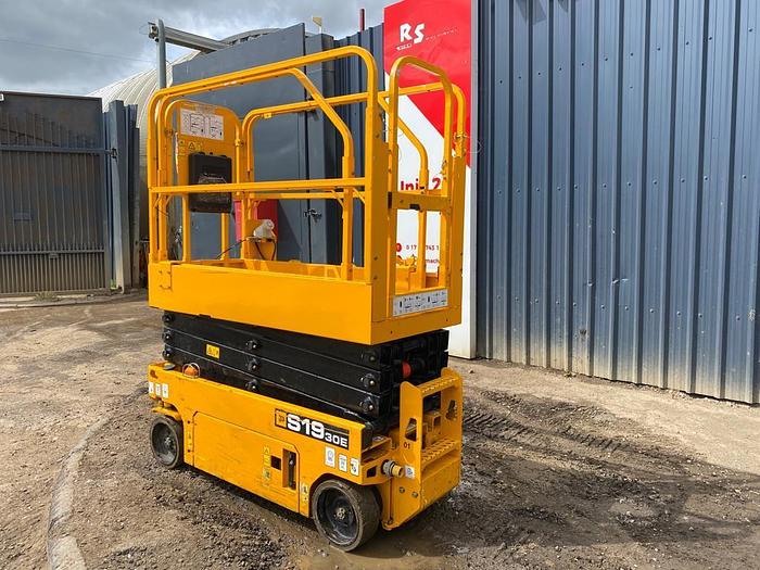 Used JCB S1930E 8m Electric Scissor Lift