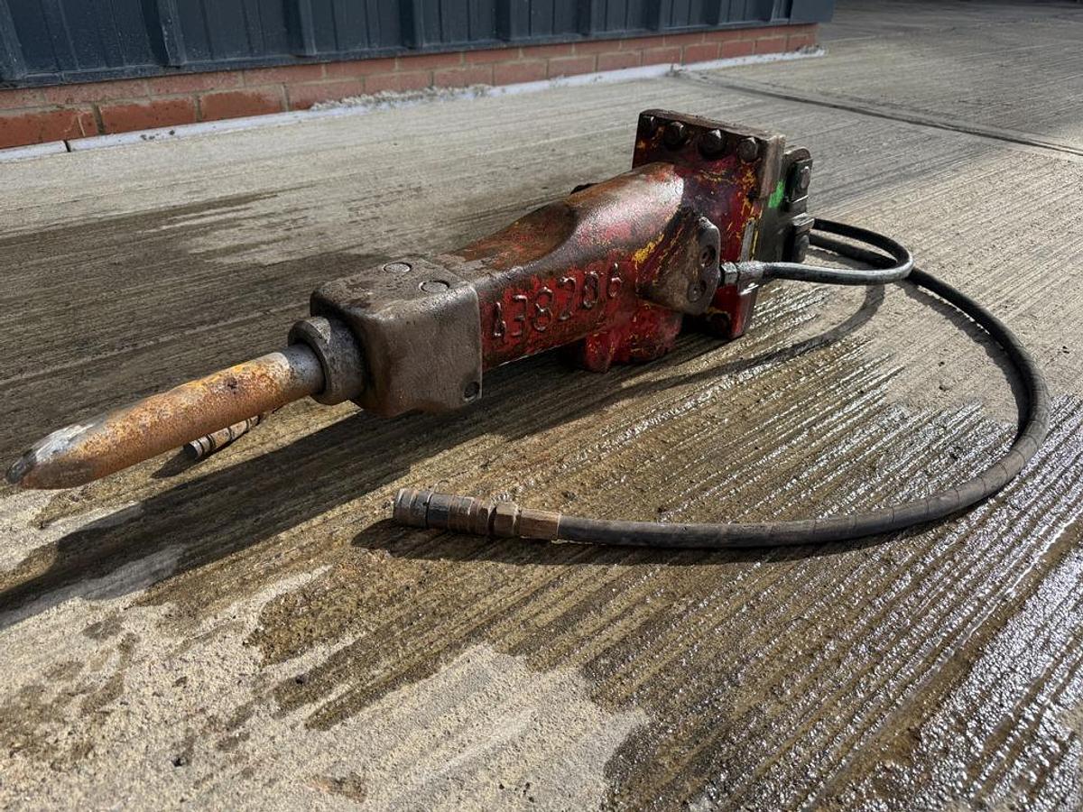 Used Atlas Copco SB 102 1,1 - 3,0 t Hydraulic Breaker
