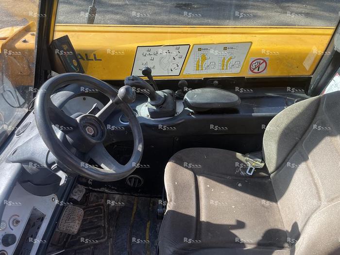 Použitý JCB 520-40