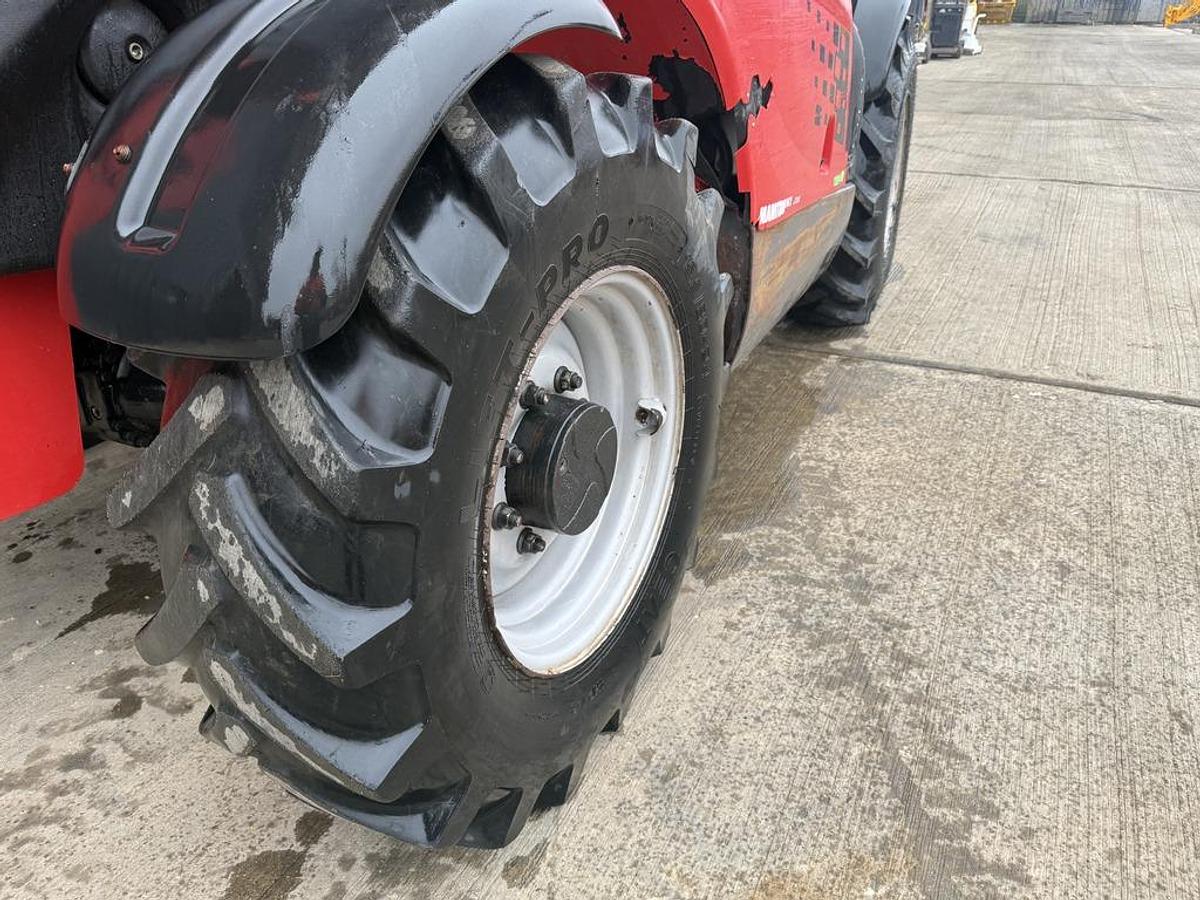 Used Manitou MT 732 7m Telehandler