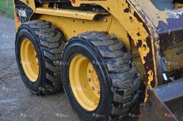 Used CATERPILLAR 216 B3