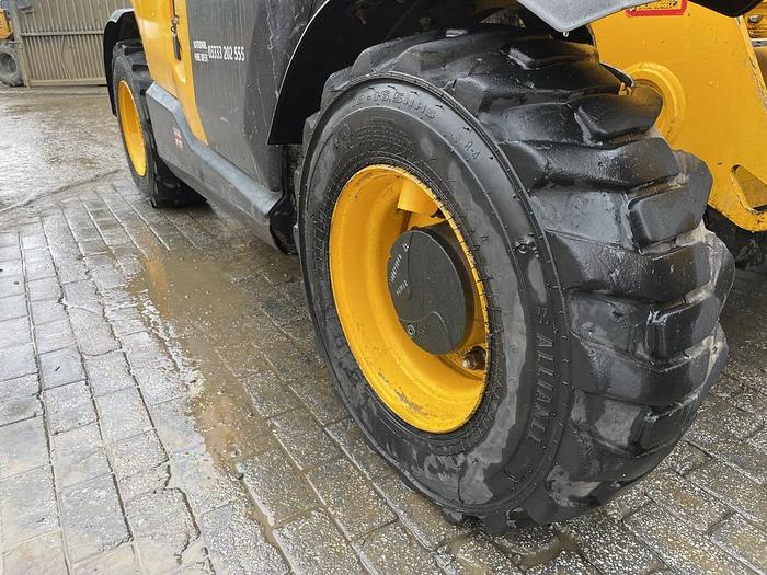 Used JCB 525-60