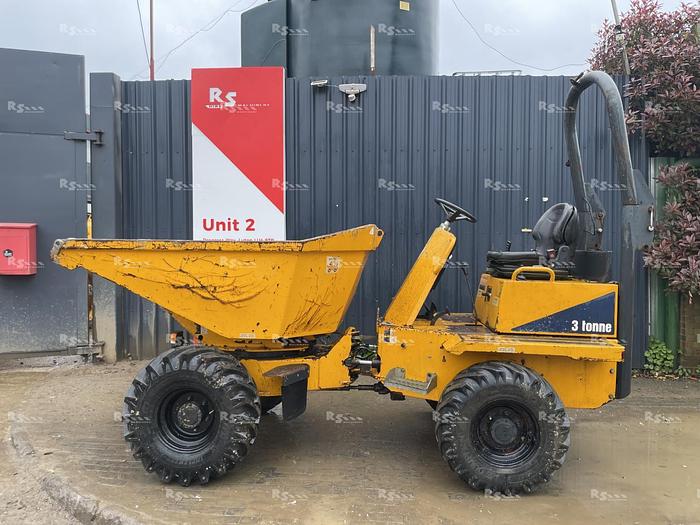 Used THWAITES 3 TONNE SWIVEL