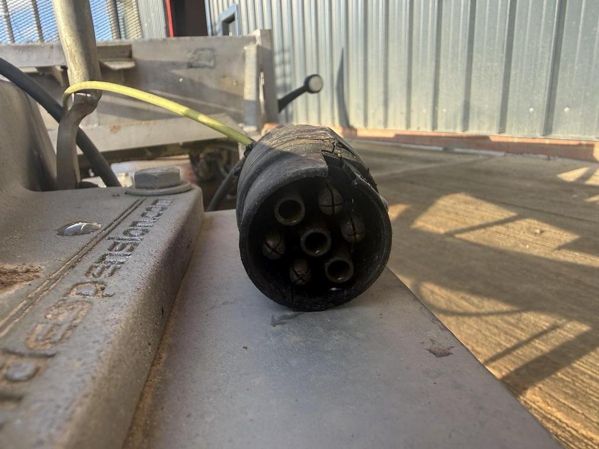 Used Indespension AD2000 2.7t Plant Trailer