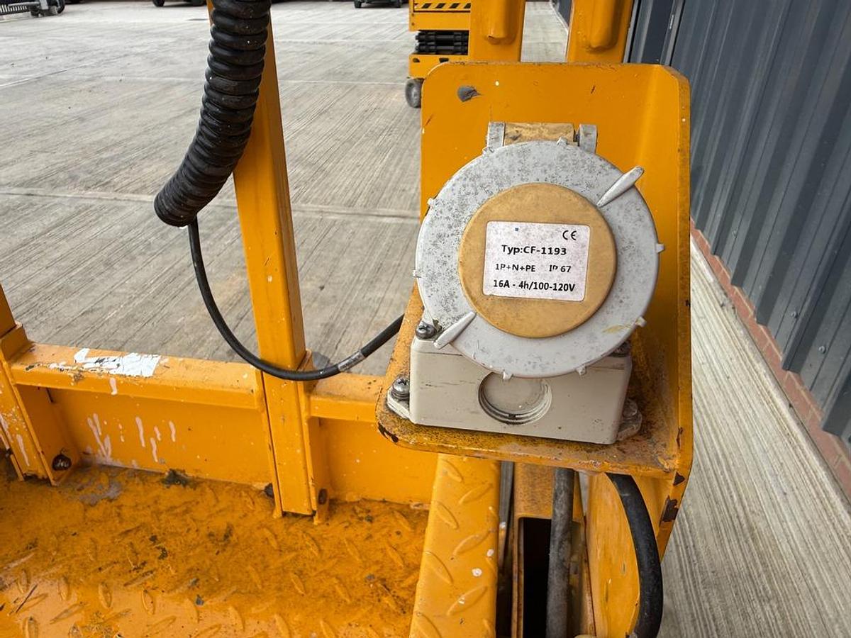 Used JCB S1530E 6m Electric Scissor Lift