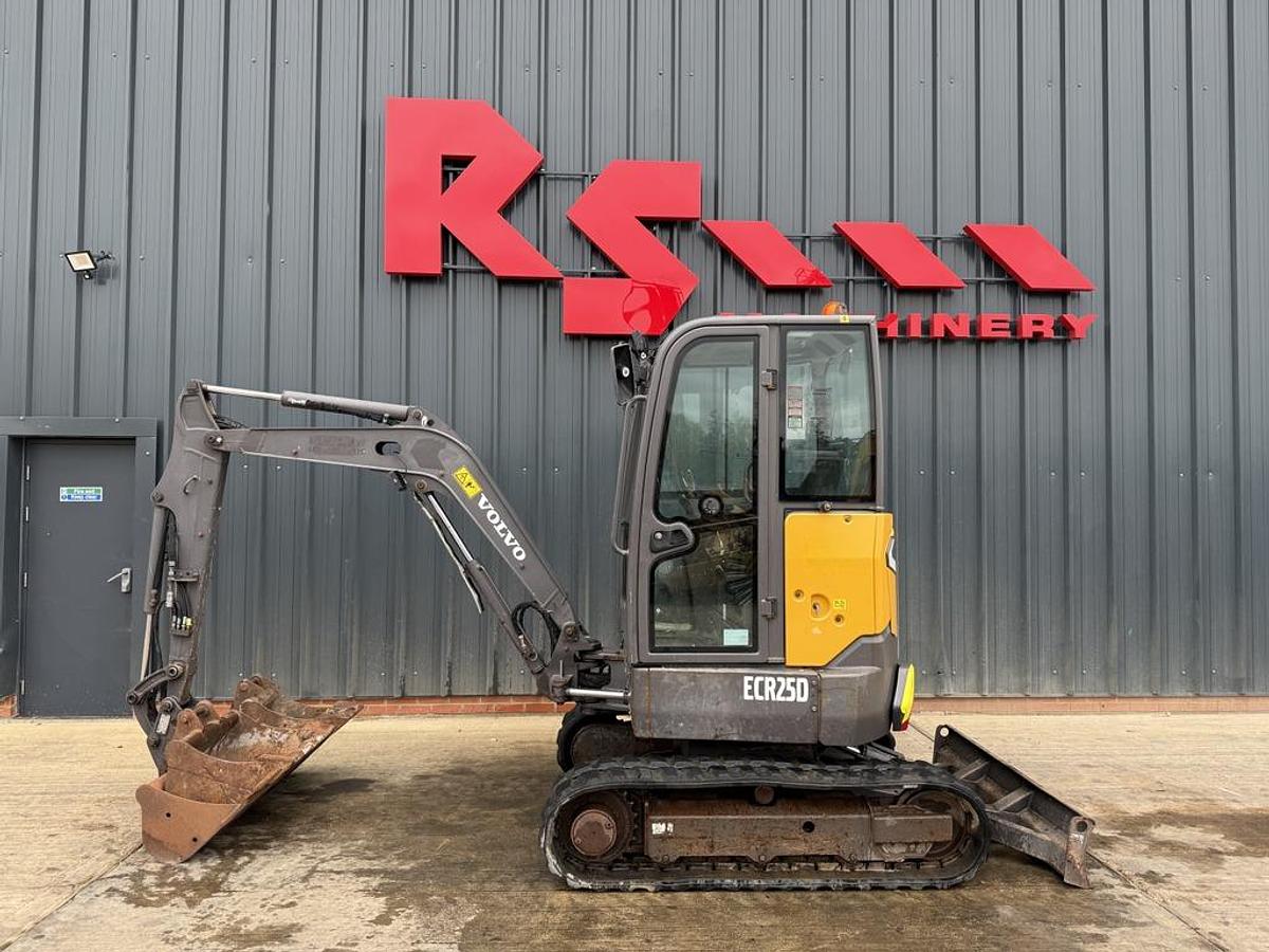 Used Volvo ECR25D 2.5t Mini Excavator