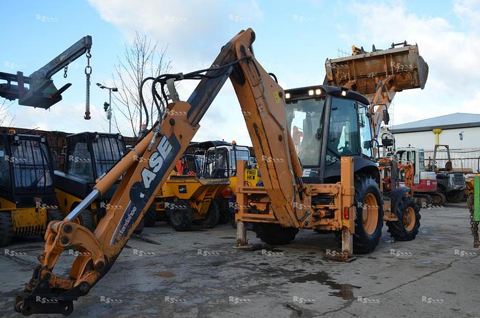 Used CASE 590ST