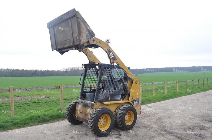 Used CATERPILLAR 216 B3
