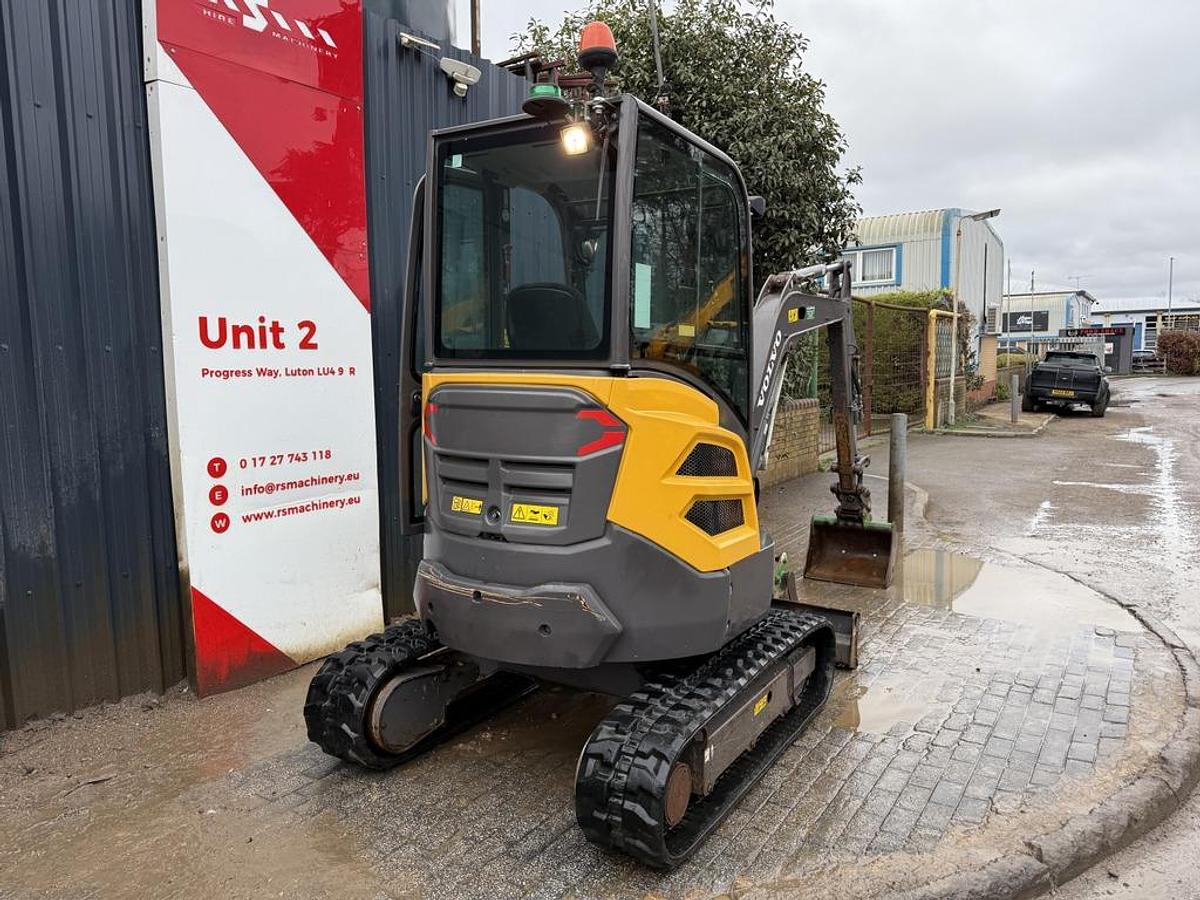 Used Volvo ECR25D 2.5t Mini Excavator