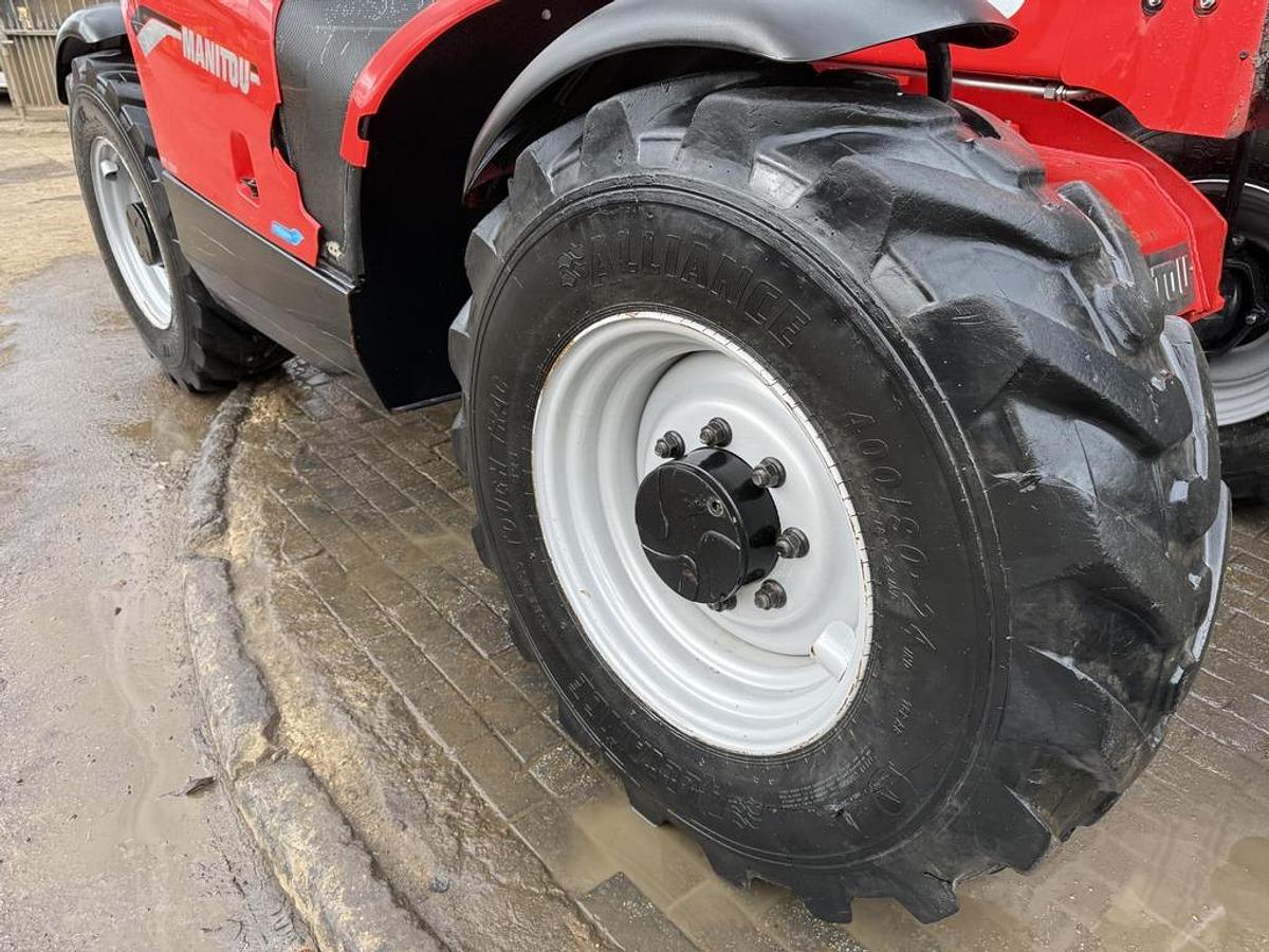 Used Manitou MT 733 7m Telehandler