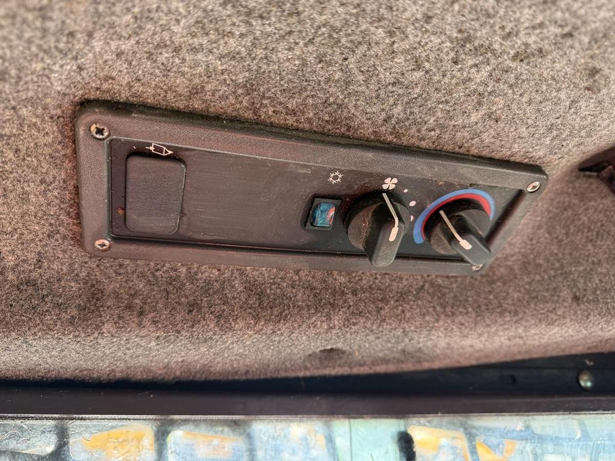 Used New Holland LS185B Skid Steer Loader