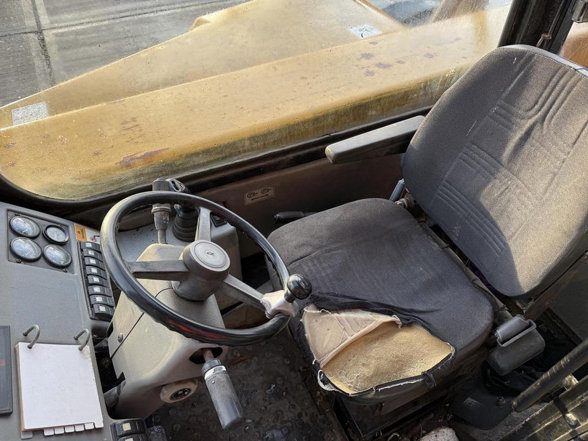 Used Caterpillar TH62 7m Telehandler