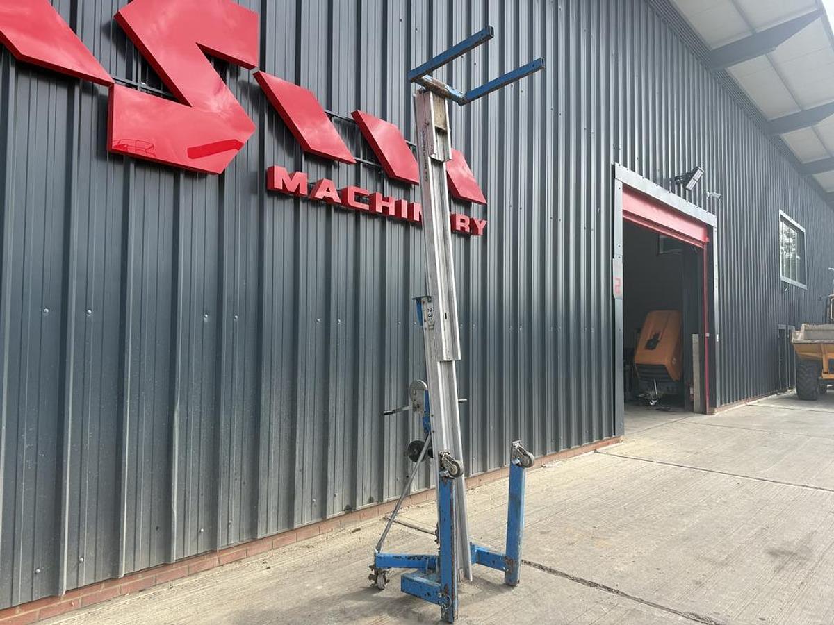Used Genie SLA-10 Material Lift